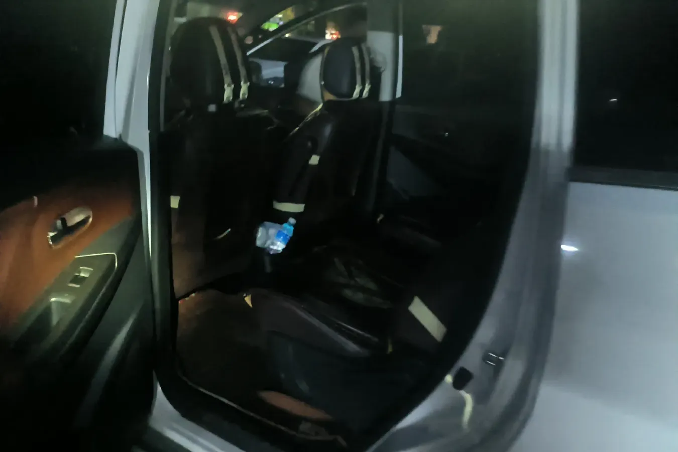 2017 Venucia M50V 1.6L 124HP L4 CVT,autocango,china used car exporter,china ev exporter,chinese used car exporter,chinese used ev exporter