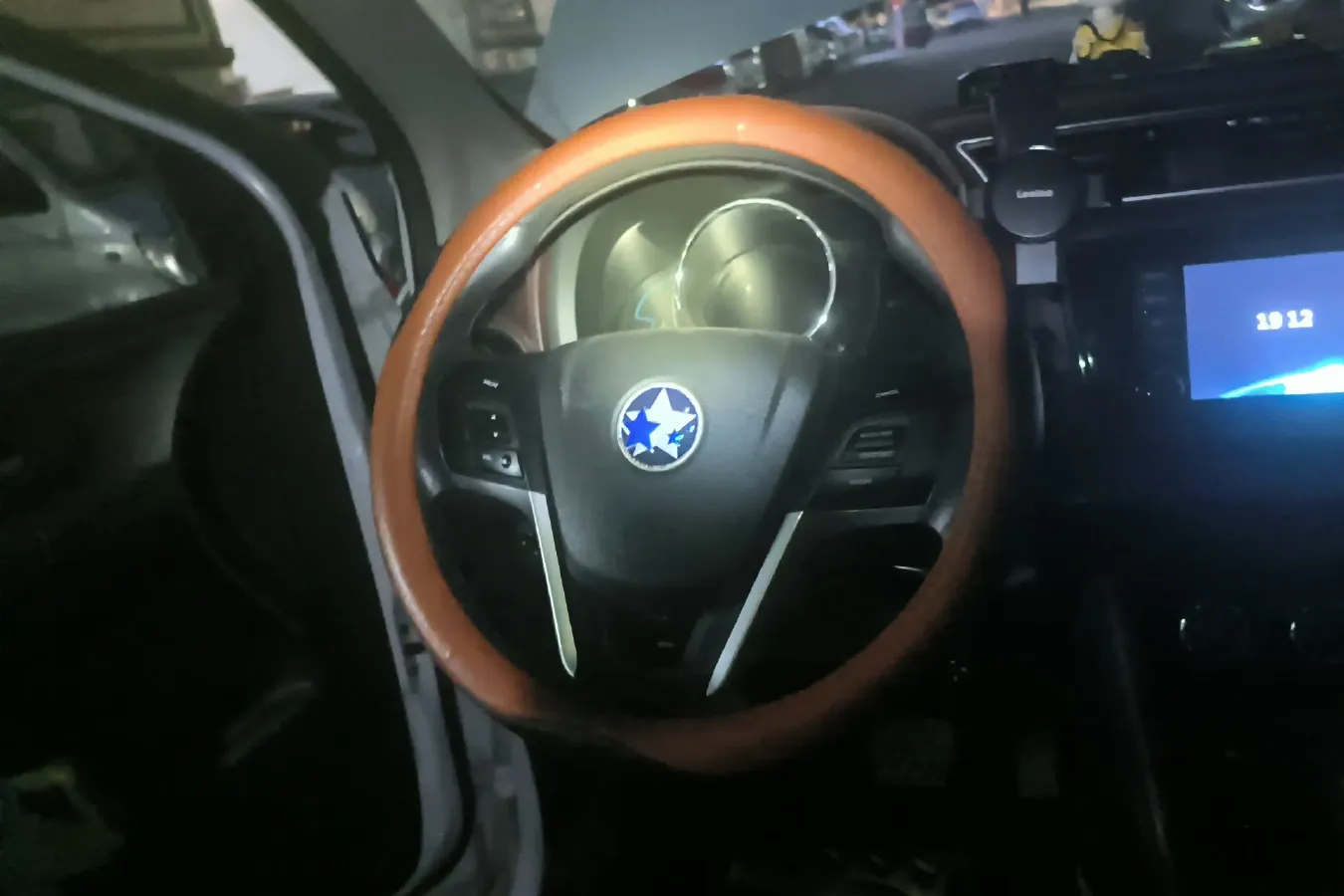 2017 Venucia M50V 1.6L 124HP L4 CVT,autocango,china used car exporter,china ev exporter,chinese used car exporter,chinese used ev exporter