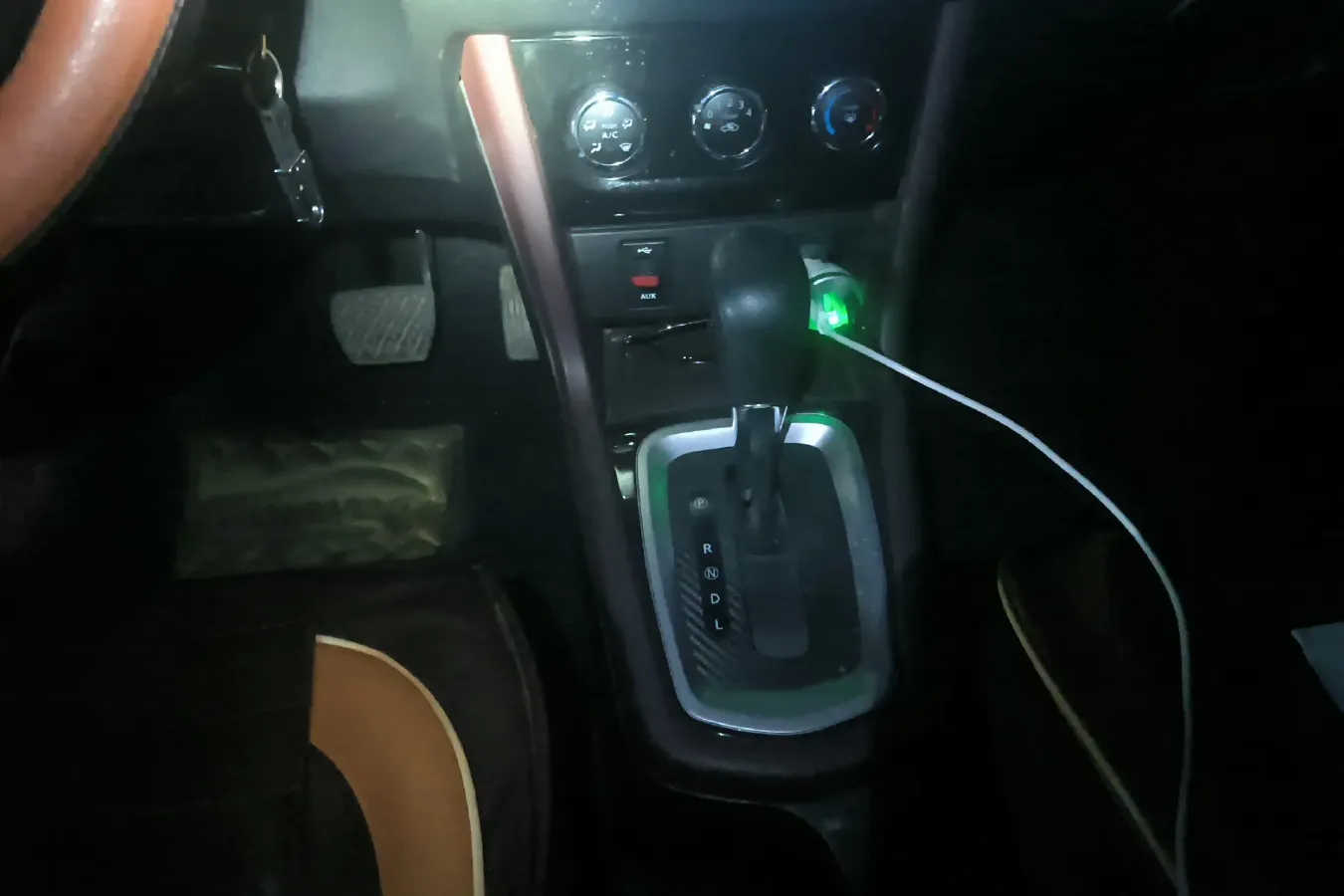 2017 Venucia M50V 1.6L 124HP L4 CVT,autocango,china used car exporter,china ev exporter,chinese used car exporter,chinese used ev exporter