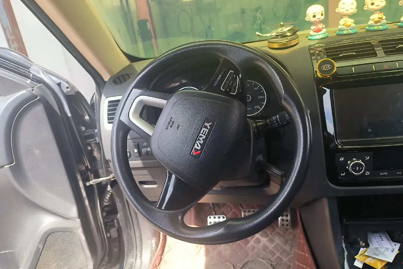 2016 Yema T70 1.5T 150HP L4 5MT,autocango,china used car exporter,china ev exporter,chinese used car exporter,chinese used ev exporter