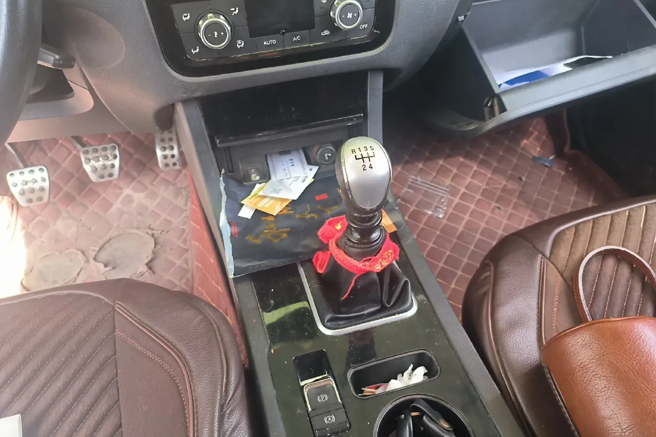 2016 Yema T70 1.5T 150HP L4 5MT,autocango,china used car exporter,china ev exporter,chinese used car exporter,chinese used ev exporter