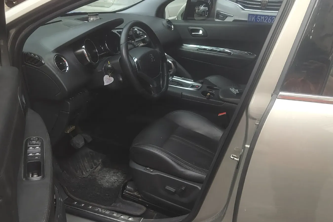 2015 Peugeot 3008 2.0L 147HP L4 6AT,autocango,china used car exporter,china ev exporter,chinese used car exporter,chinese used ev exporter