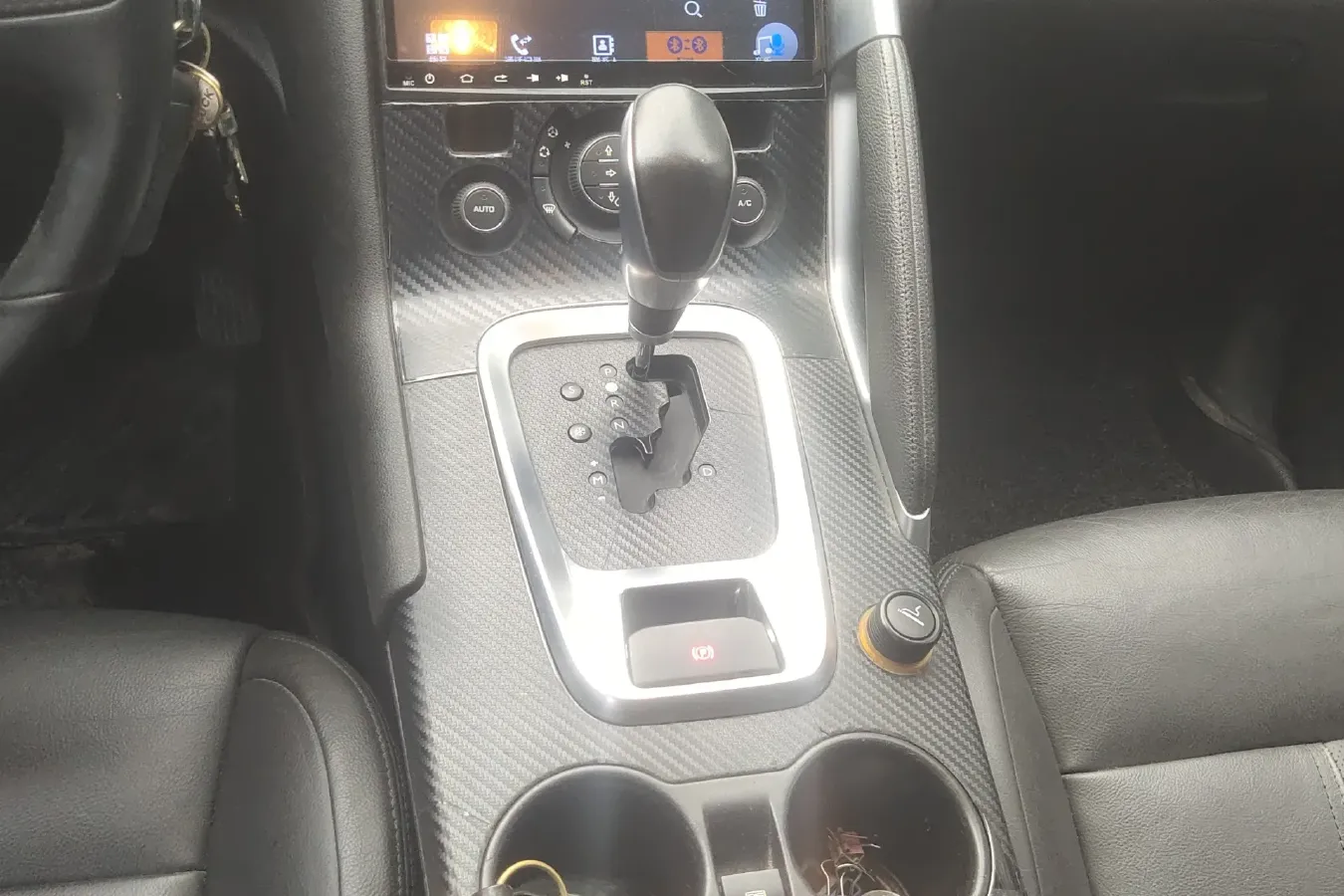 2015 Peugeot 3008 2.0L 147HP L4 6AT,autocango,china used car exporter,china ev exporter,chinese used car exporter,chinese used ev exporter