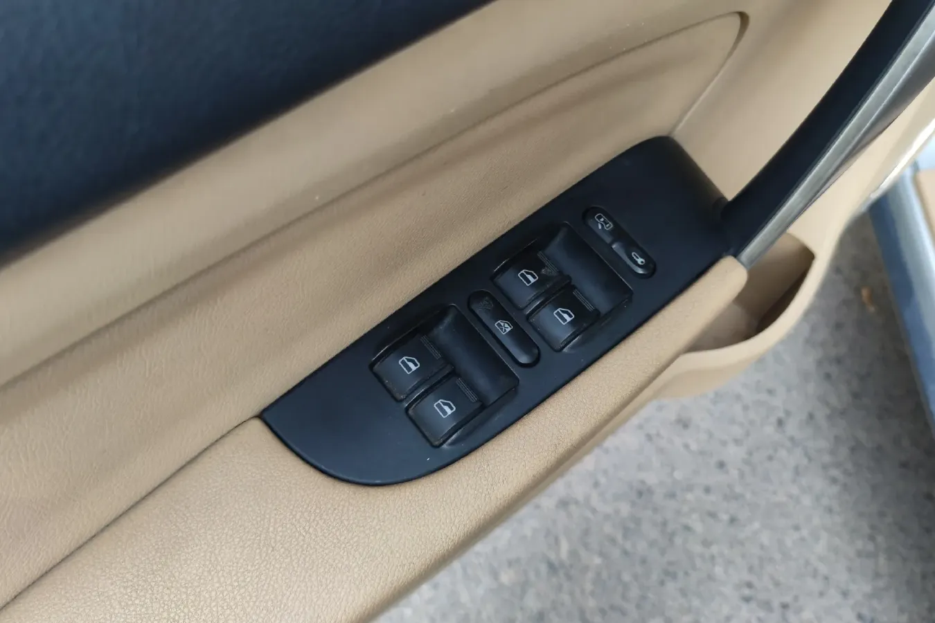 2010 Chery A3 1.6L 126HP L4 5MT,autocango,china used car exporter,china ev exporter,chinese used car exporter,chinese used ev exporter