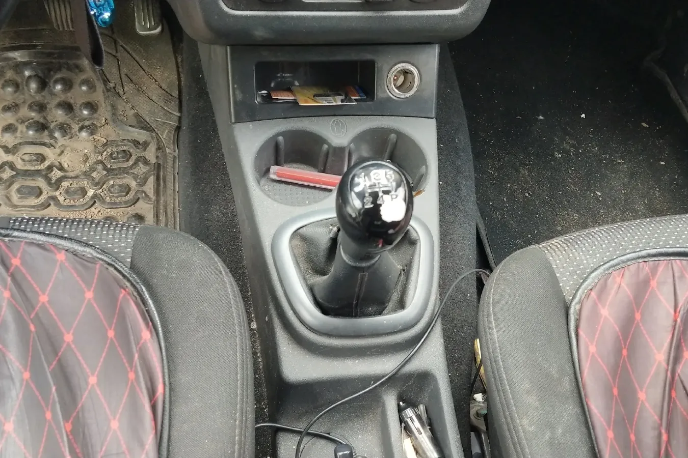 2018 DongFeng Fengon Fengon 330 1.5L 109HP L4 5MT,autocango,china used car exporter,china ev exporter,chinese used car exporter,chinese used ev exporter