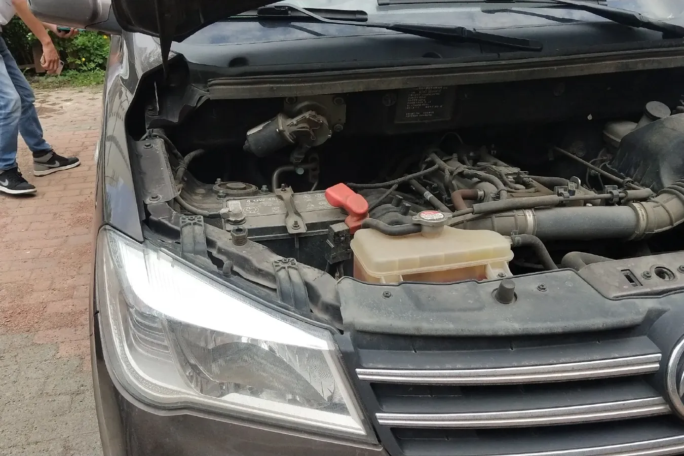 2018 DongFeng Fengon Fengon 330 1.5L 109HP L4 5MT,autocango,china used car exporter,china ev exporter,chinese used car exporter,chinese used ev exporter