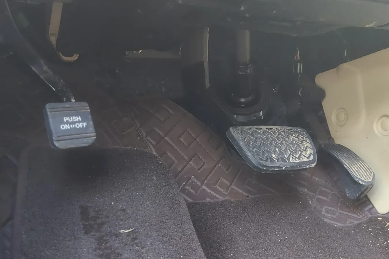 2021 Toyota Highlander 2.0T 220HP L4 6AT,autocango,china used car exporter,china ev exporter,chinese used car exporter,chinese used ev exporter