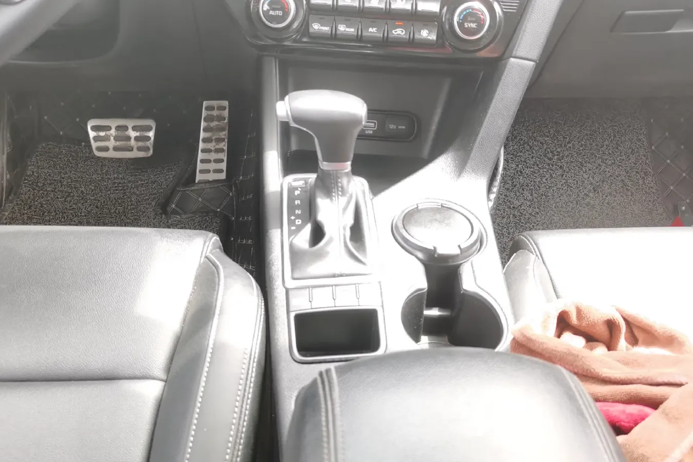 2016 Kia KX5 1.6T 177HP L4 7DCT,autocango,china used car exporter,china ev exporter,chinese used car exporter,chinese used ev exporter