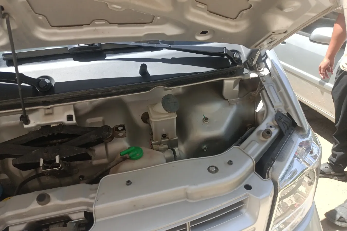 2019 DongFeng DFSK K05S 1.2L 91HP L4 5MT,autocango,china used car exporter,china ev exporter,chinese used car exporter,chinese used ev exporter