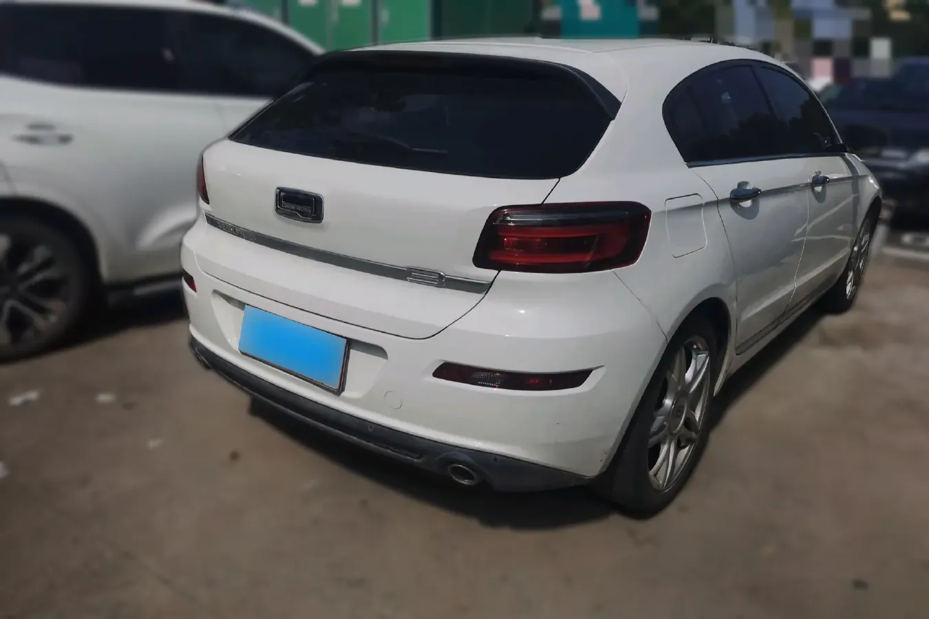 2014 Qoros 3 1.6T 156HP L4 6DCT,autocango,china used car exporter,china ev exporter,chinese used car exporter,chinese used ev exporter