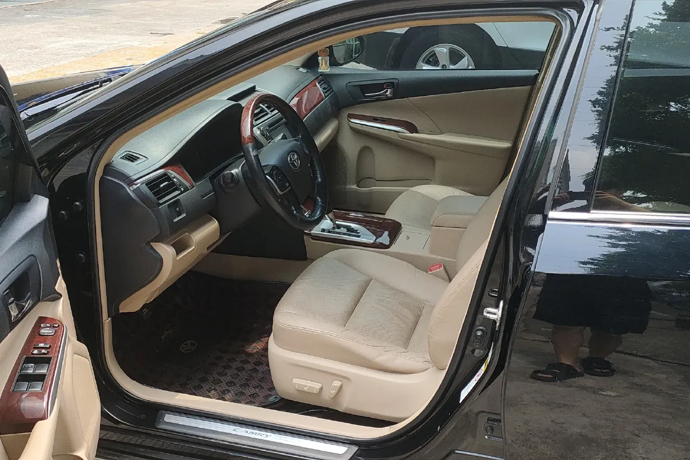 2012 Toyota Camry 2.0L 148HP L4 4AT,autocango,china used car exporter,china ev exporter,chinese used car exporter,chinese used ev exporter