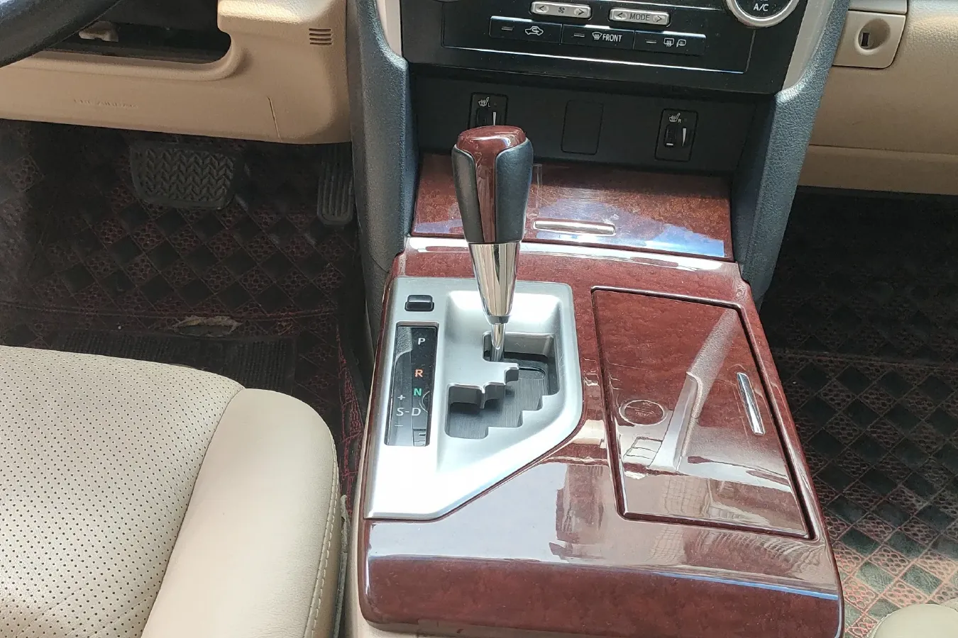 2012 Toyota Camry 2.0L 148HP L4 4AT,autocango,china used car exporter,china ev exporter,chinese used car exporter,chinese used ev exporter