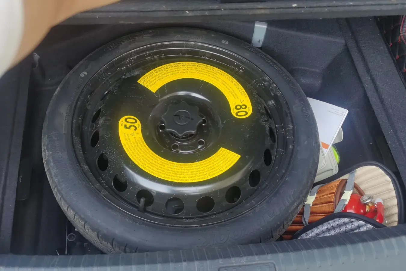 2018 Volkswagen Phideon 2.0T 224HP L4 7DCT,autocango,china used car exporter,china ev exporter,chinese used car exporter,chinese used ev exporter