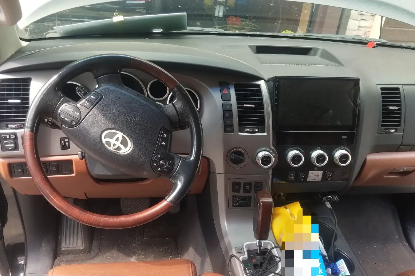 2010 Toyota Sequoia 5.7L 386HP V8 6AT,autocango,china used car exporter,china ev exporter,chinese used car exporter,chinese used ev exporter