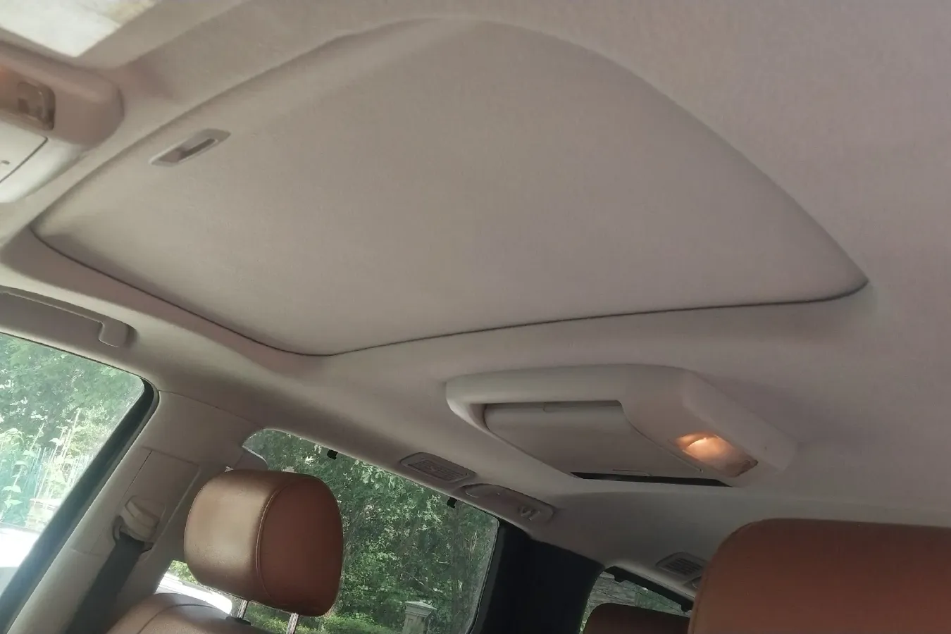 2010 Toyota Sequoia 5.7L 386HP V8 6AT,autocango,china used car exporter,china ev exporter,chinese used car exporter,chinese used ev exporter