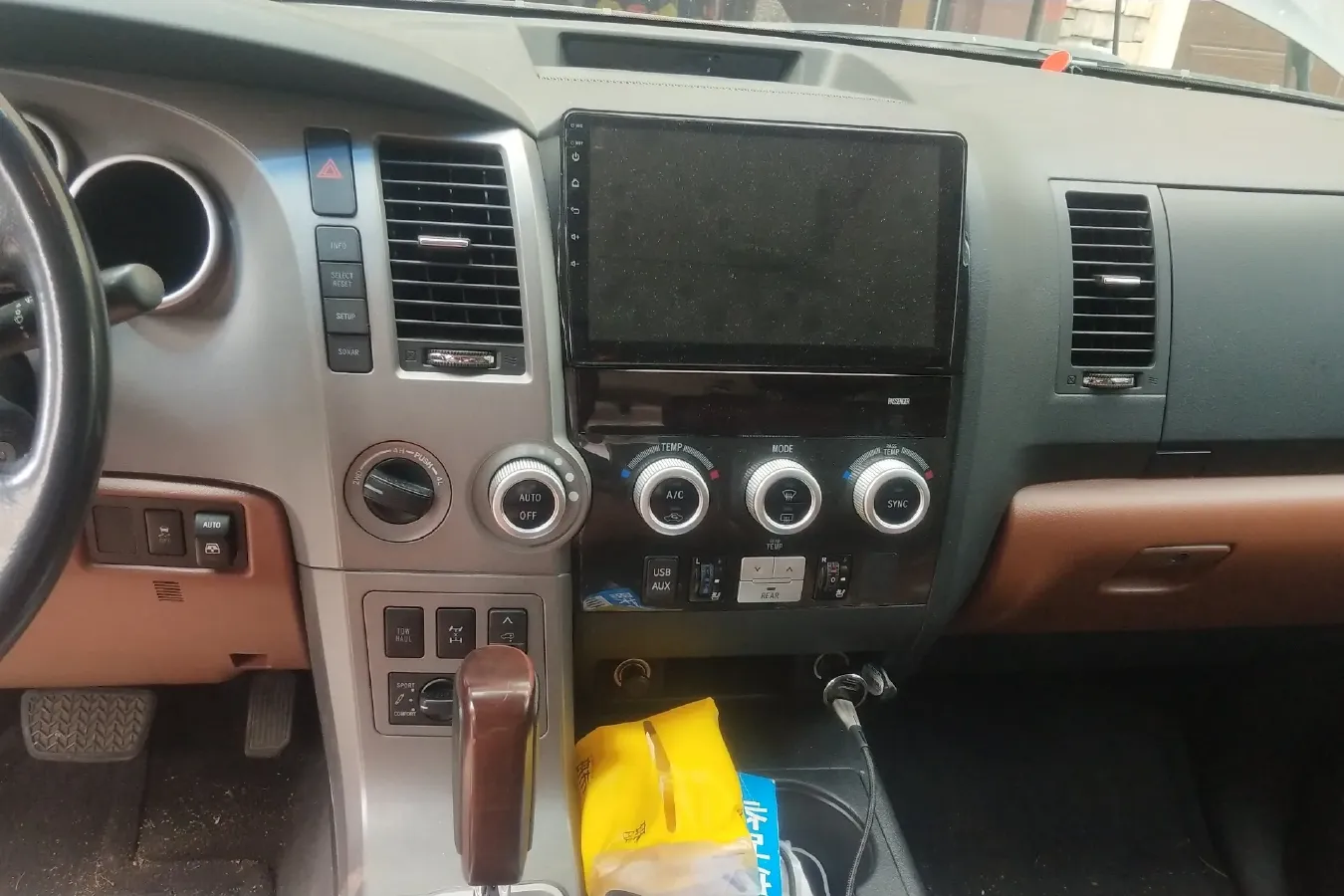 2010 Toyota Sequoia 5.7L 386HP V8 6AT,autocango,china used car exporter,china ev exporter,chinese used car exporter,chinese used ev exporter