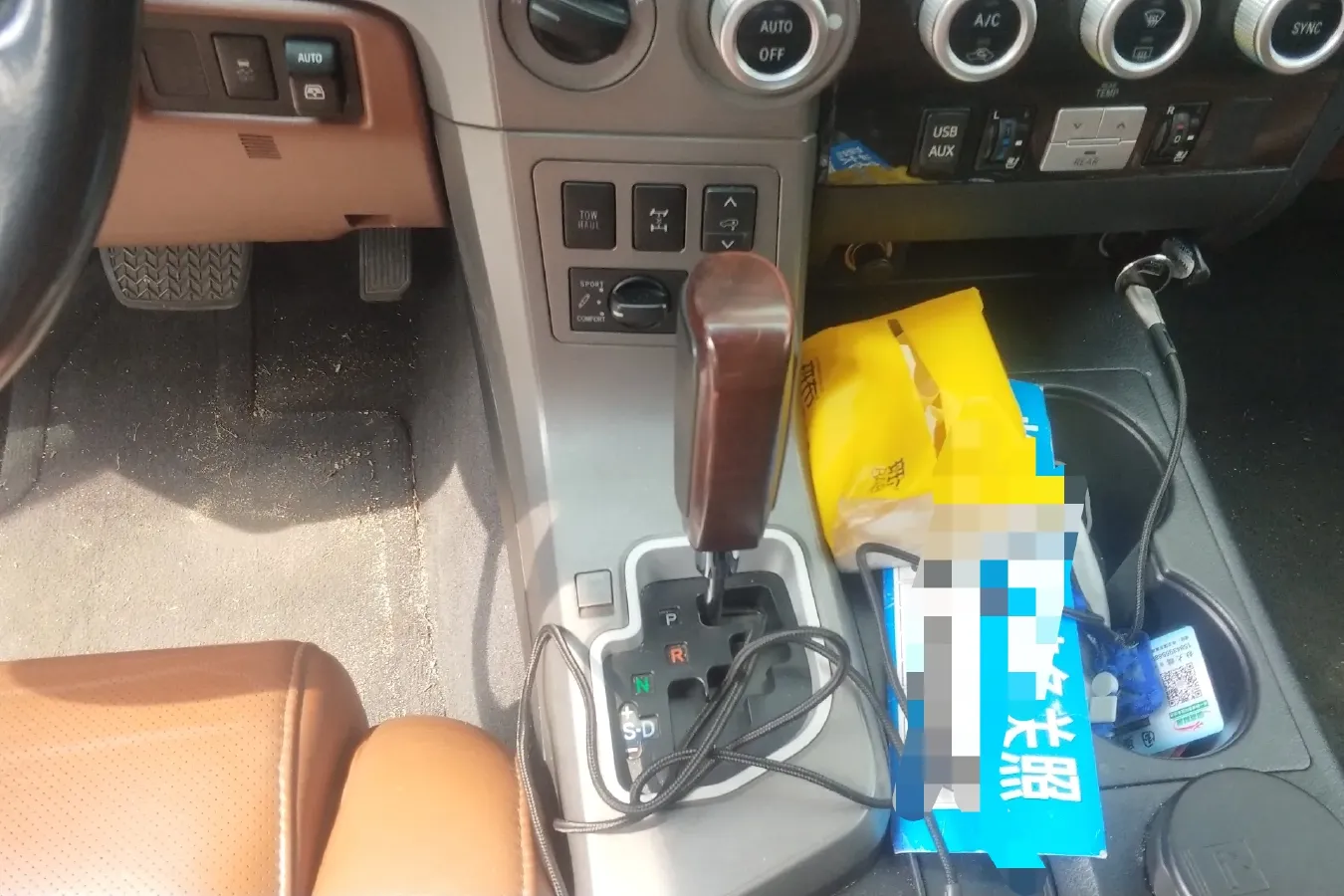 2010 Toyota Sequoia 5.7L 386HP V8 6AT,autocango,china used car exporter,china ev exporter,chinese used car exporter,chinese used ev exporter