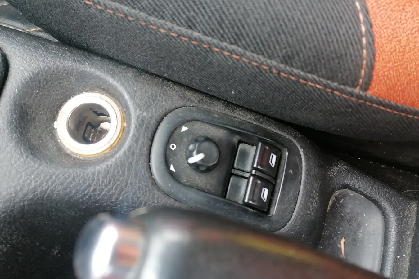 2010 Citroen C2 1.4L 76HP L4 5MT,autocango,china used car exporter,china ev exporter,chinese used car exporter,chinese used ev exporter