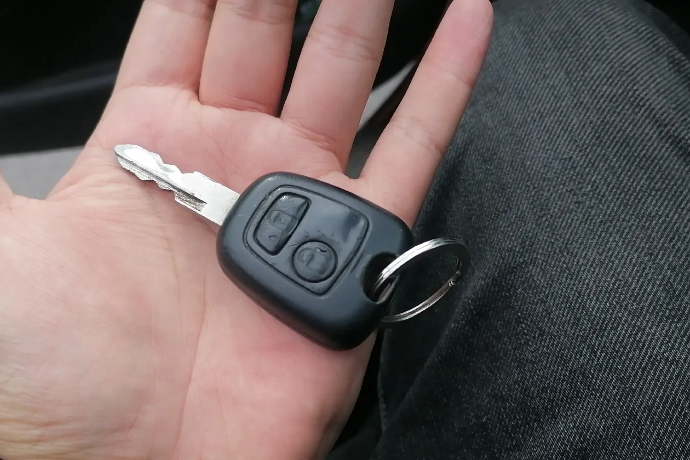 2010 Citroen C2 1.4L 76HP L4 5MT,autocango,china used car exporter,china ev exporter,chinese used car exporter,chinese used ev exporter