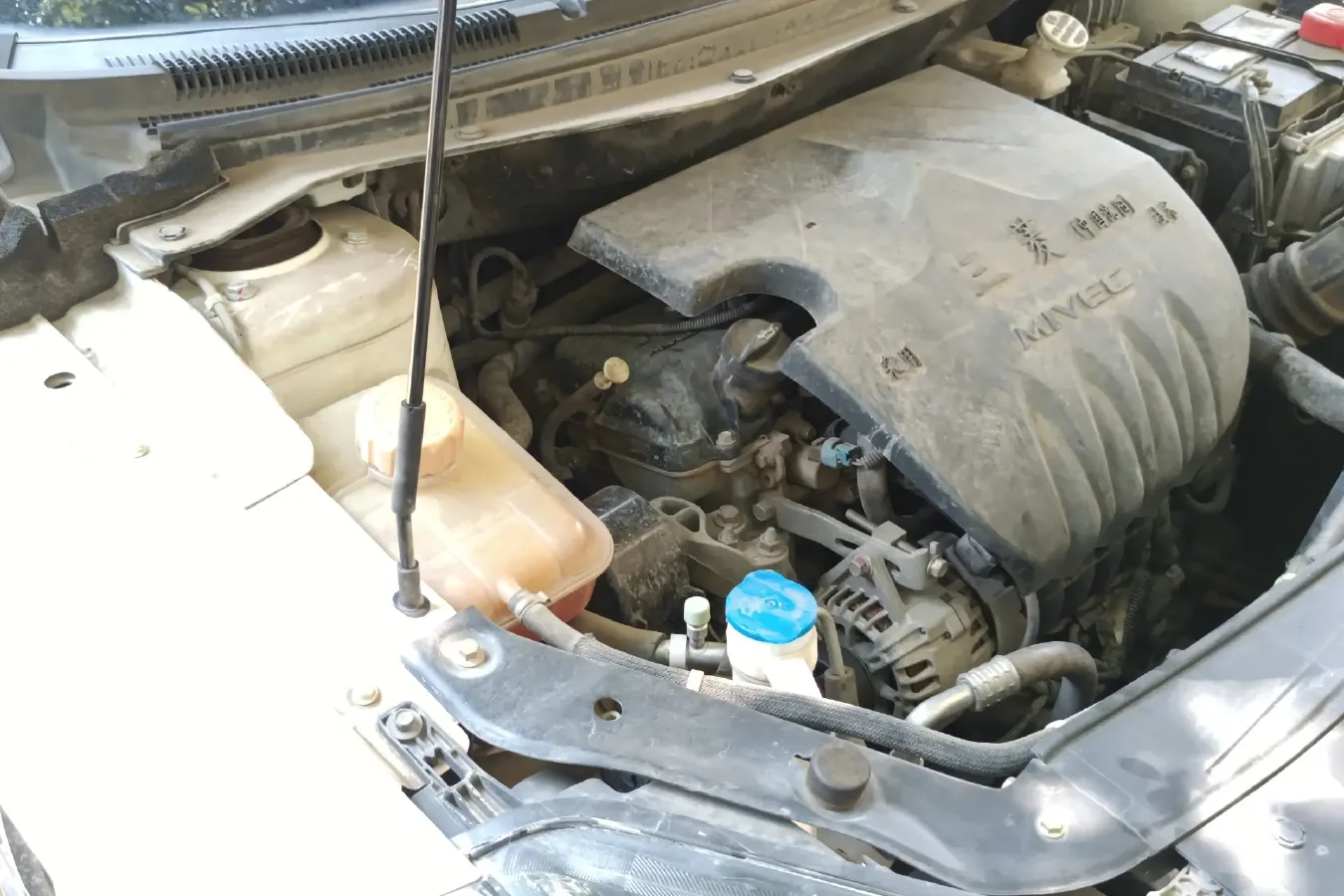 2017 DongFeng Forthing Joyear S50 1.6L 122HP L4 CVT,autocango,china used car exporter,china ev exporter,chinese used car exporter,chinese used ev exporter