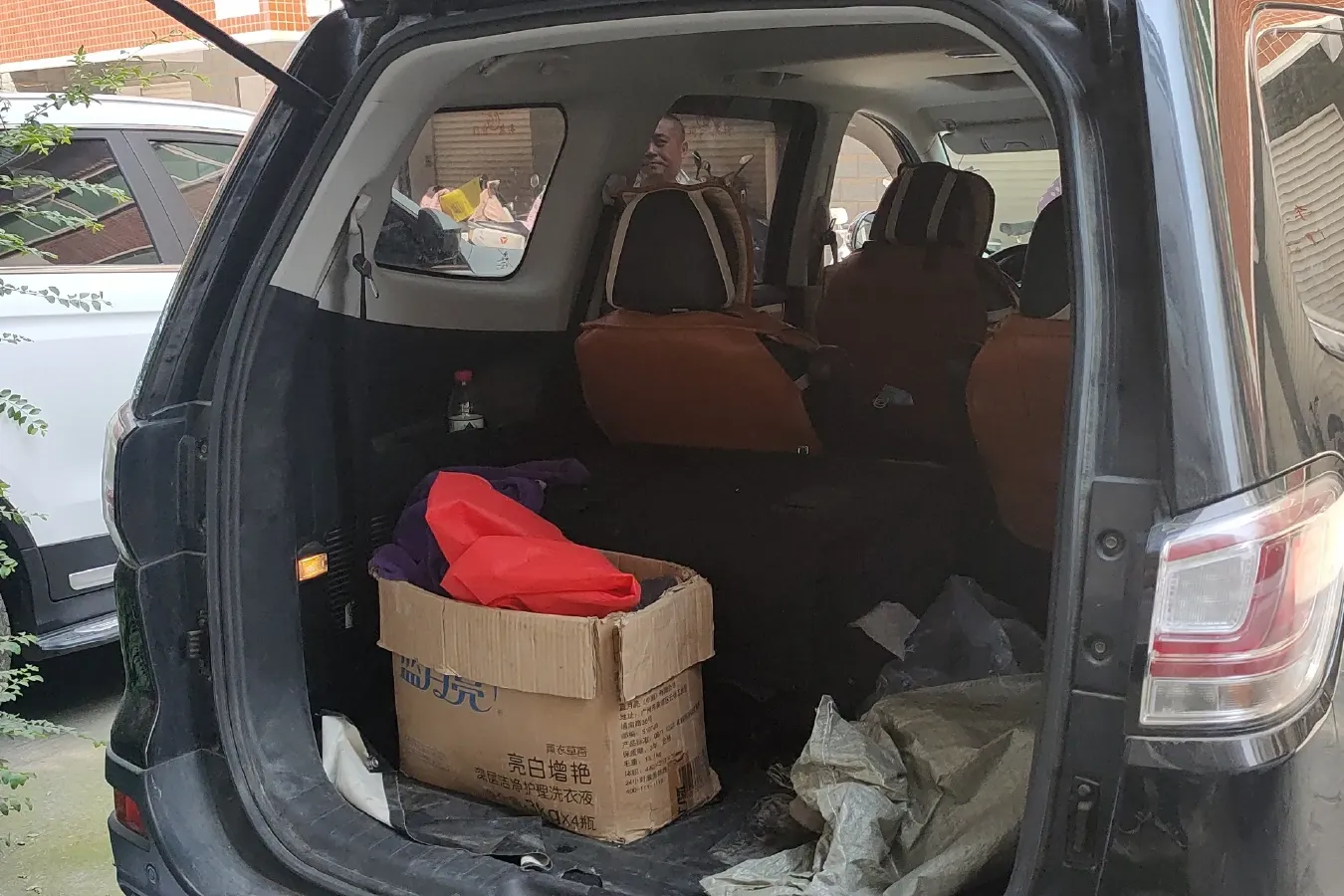 2018 DongFeng Forthing SX6 1.6L 122HP L4 5MT,autocango,china used car exporter,china ev exporter,chinese used car exporter,chinese used ev exporter