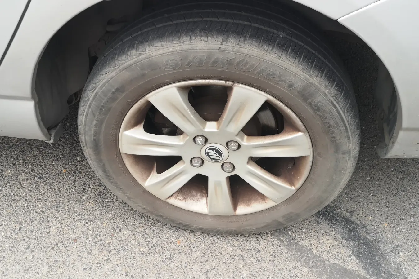 2009 LiFan 620 1.6L 106HP L4 5MT,autocango,china used car exporter,china ev exporter,chinese used car exporter,chinese used ev exporter