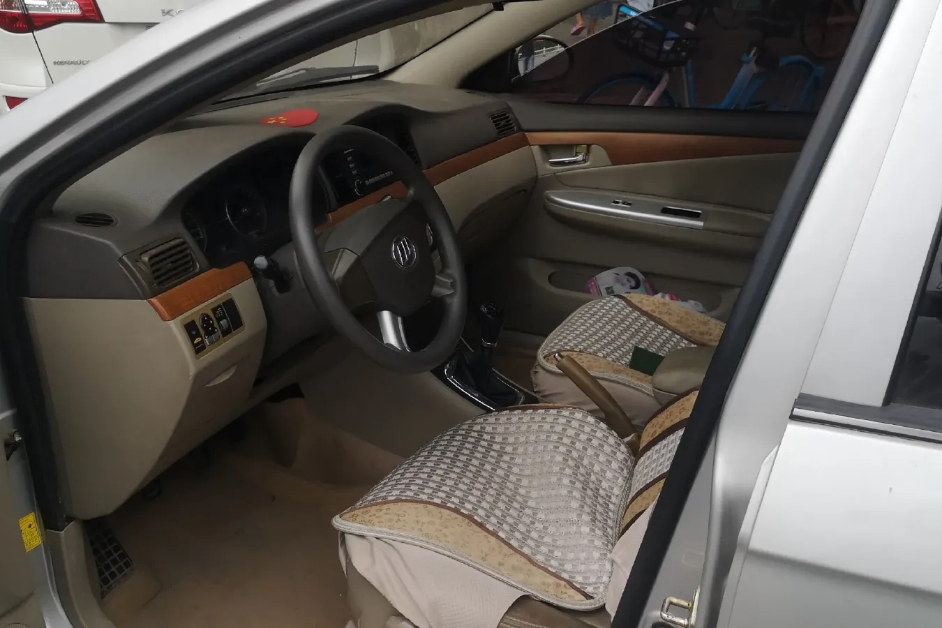 2009 LiFan 620 1.6L 106HP L4 5MT,autocango,china used car exporter,china ev exporter,chinese used car exporter,chinese used ev exporter