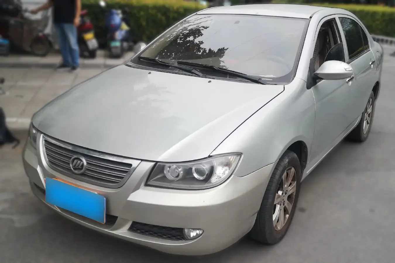 2009 LiFan 620 1.6L 106HP L4 5MT