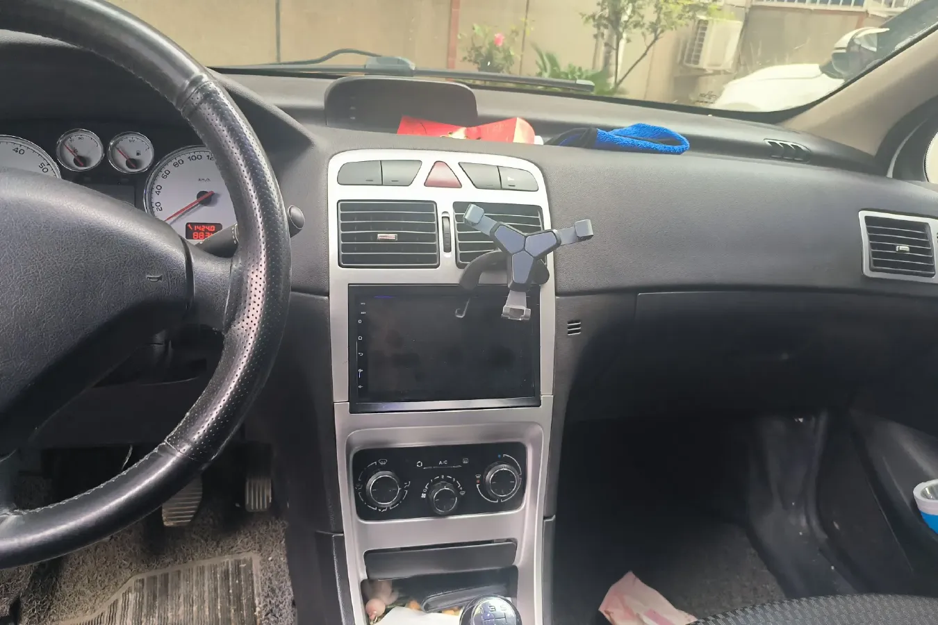 2013 Peugeot 307 1.6L 117HP L4 5MT,autocango,china used car exporter,china ev exporter,chinese used car exporter,chinese used ev exporter