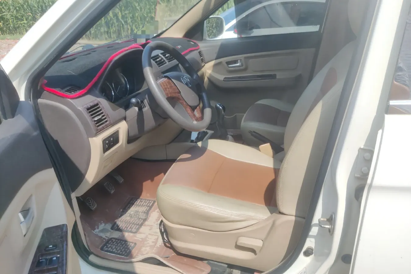 2015 BAIC WeiWang M30 1.5L 116HP L4 5MT,autocango,china used car exporter,china ev exporter,chinese used car exporter,chinese used ev exporter