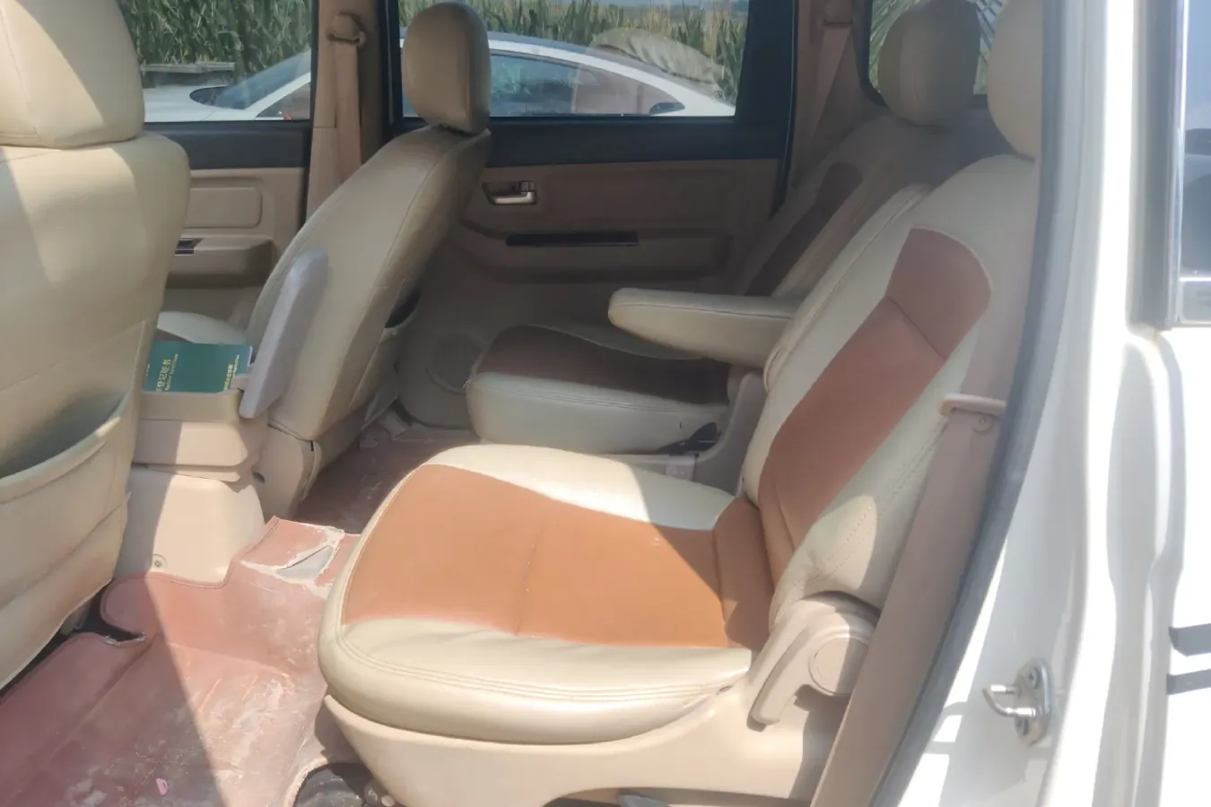 2015 BAIC WeiWang M30 1.5L 116HP L4 5MT,autocango,china used car exporter,china ev exporter,chinese used car exporter,chinese used ev exporter