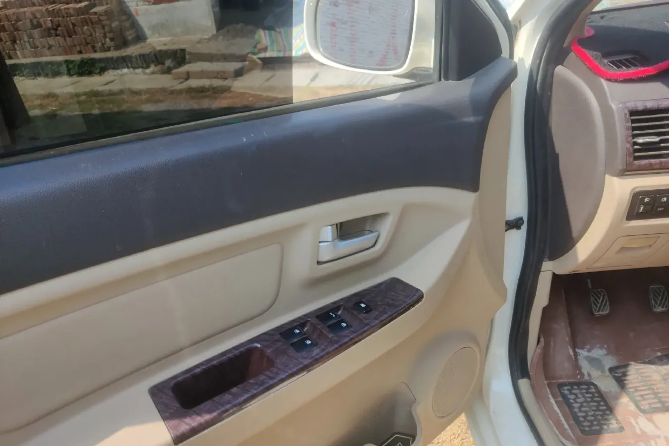 2015 BAIC WeiWang M30 1.5L 116HP L4 5MT,autocango,china used car exporter,china ev exporter,chinese used car exporter,chinese used ev exporter