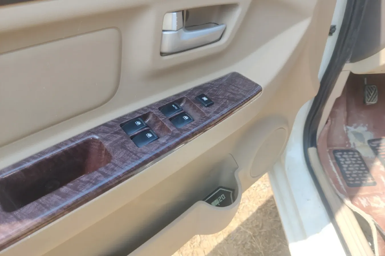 2015 BAIC WeiWang M30 1.5L 116HP L4 5MT,autocango,china used car exporter,china ev exporter,chinese used car exporter,chinese used ev exporter