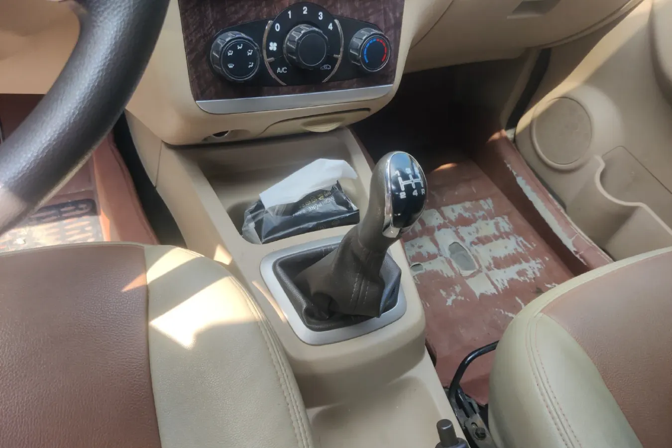 2015 BAIC WeiWang M30 1.5L 116HP L4 5MT,autocango,china used car exporter,china ev exporter,chinese used car exporter,chinese used ev exporter