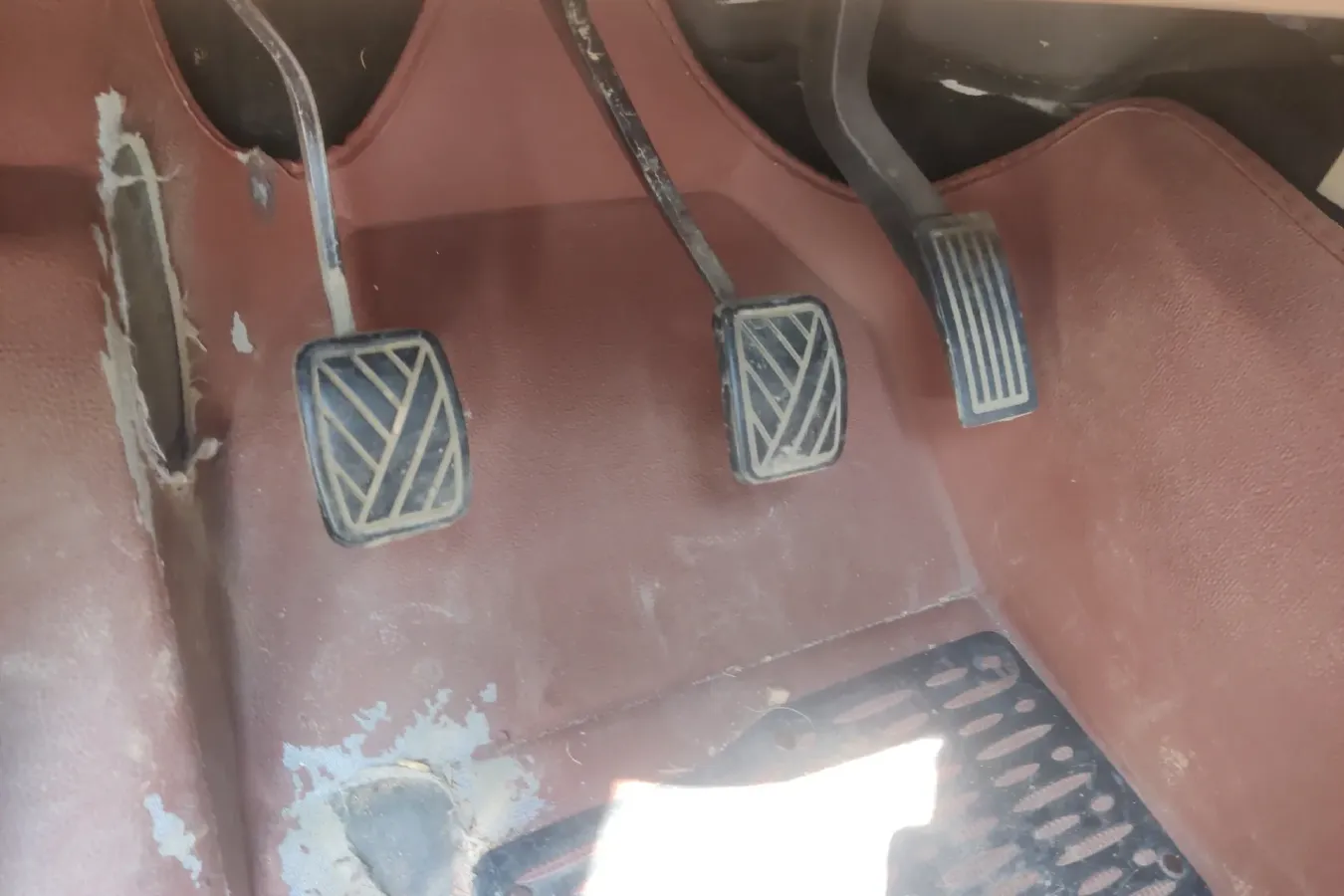 2015 BAIC WeiWang M30 1.5L 116HP L4 5MT,autocango,china used car exporter,china ev exporter,chinese used car exporter,chinese used ev exporter