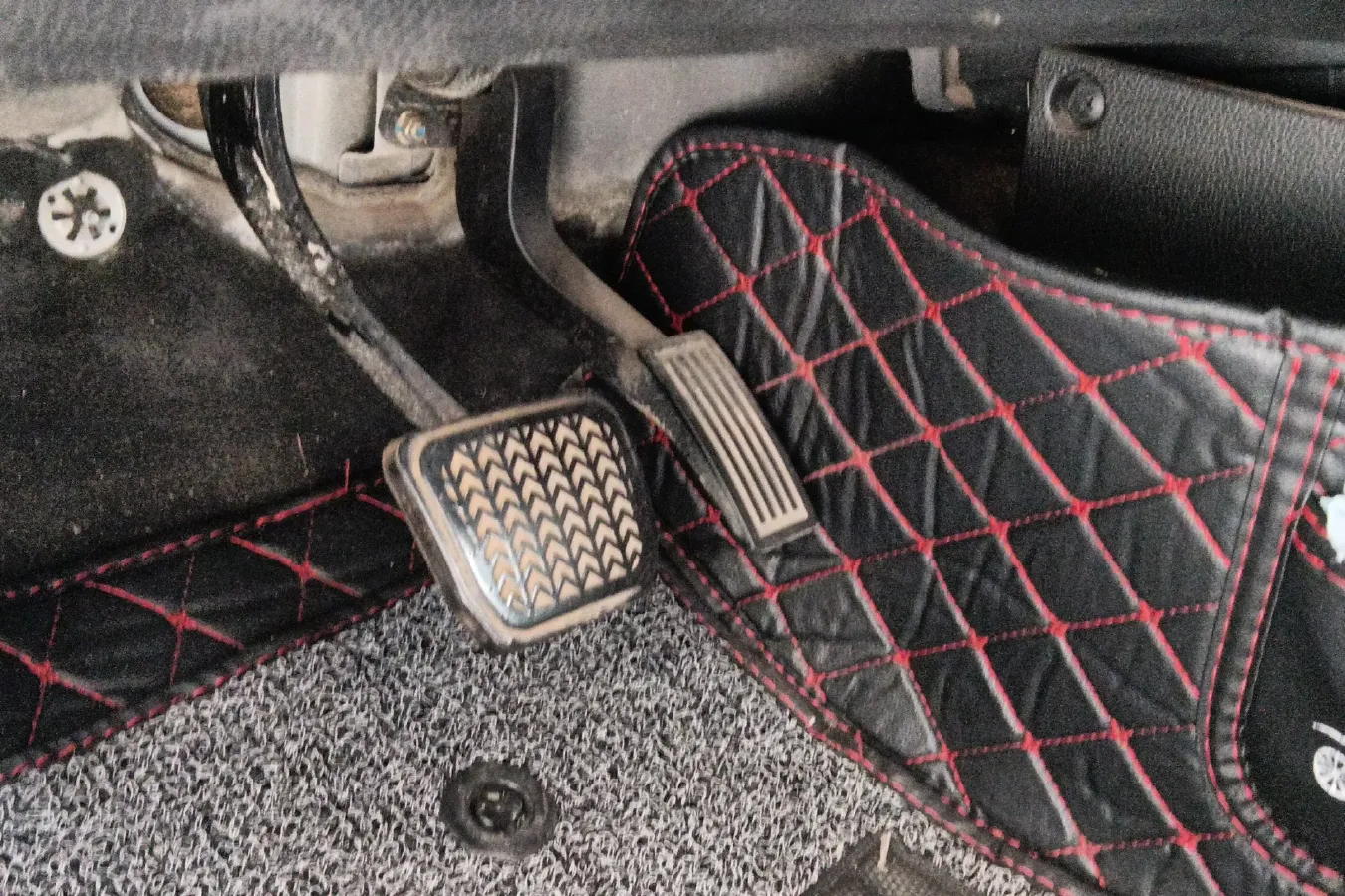 2015 BAIC Hyosow H2 1.5L 113HP L4 6AMT,autocango,china used car exporter,china ev exporter,chinese used car exporter,chinese used ev exporter