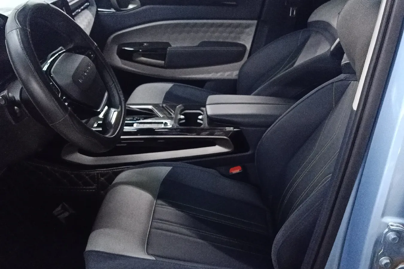 2019 BaoJun RM-5 1.5T 147HP L4 CVT,autocango,china used car exporter,china ev exporter,chinese used car exporter,chinese used ev exporter