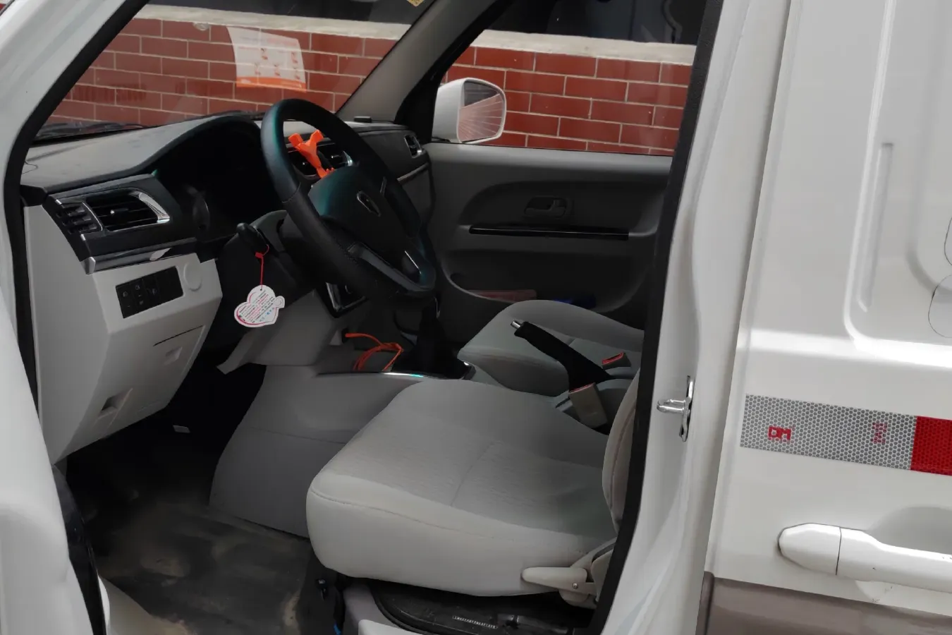 2021 JinBei New Sea Lion X30L 1.5L 102HP L4 5MT,autocango,china used car exporter,china ev exporter,chinese used car exporter,chinese used ev exporter