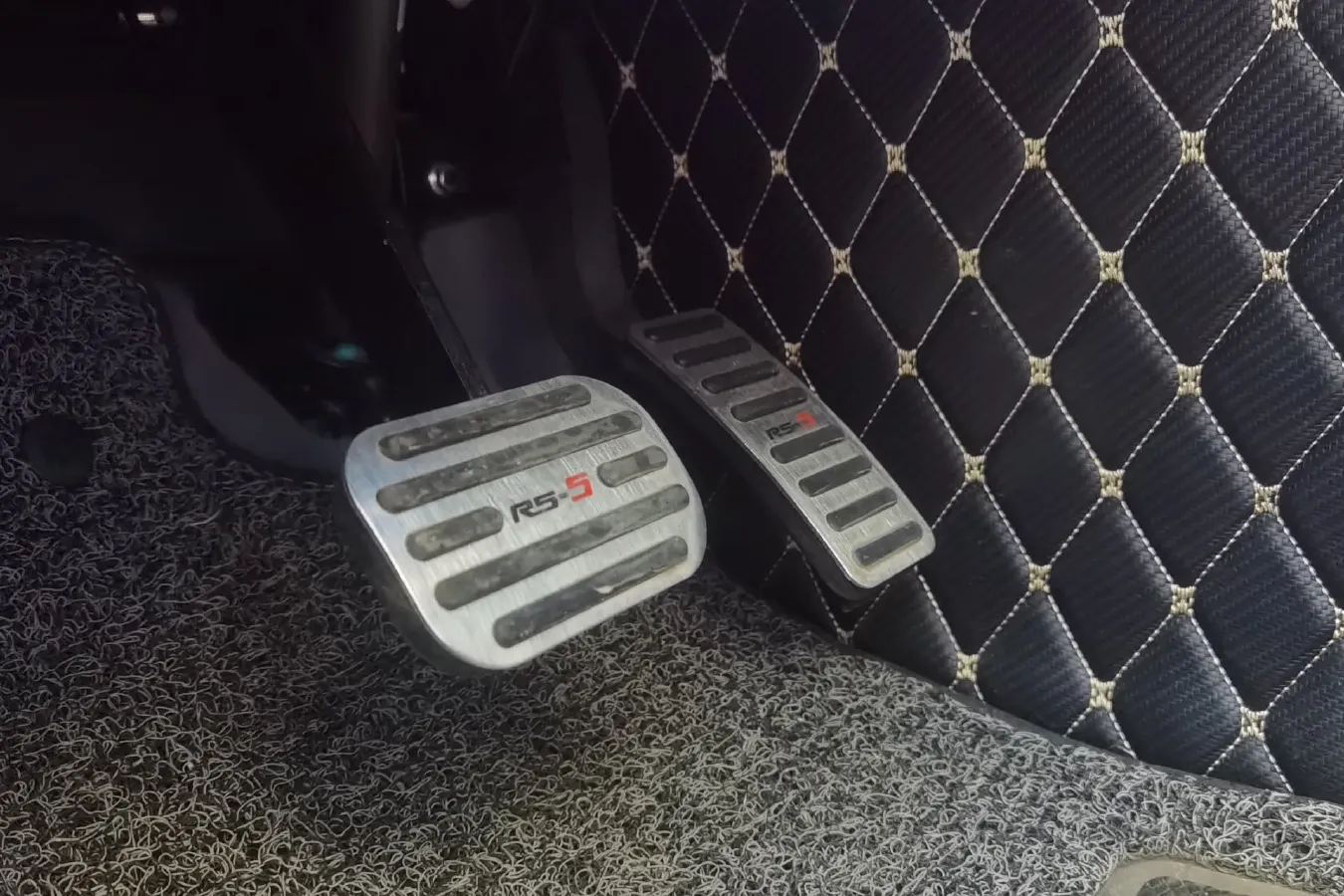 2019 BaoJun RS-5 1.5T 147HP L4 CVT,autocango,china used car exporter,china ev exporter,chinese used car exporter,chinese used ev exporter