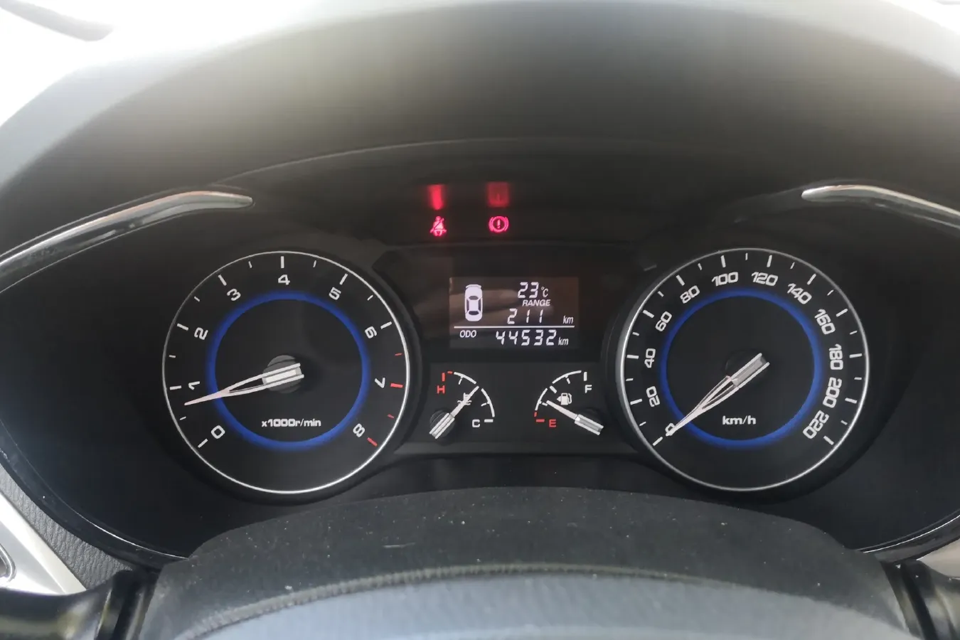 2016 ChangAn Alsvin V7 1.6L 124HP L4 5MT,autocango,china used car exporter,china ev exporter,chinese used car exporter,chinese used ev exporter