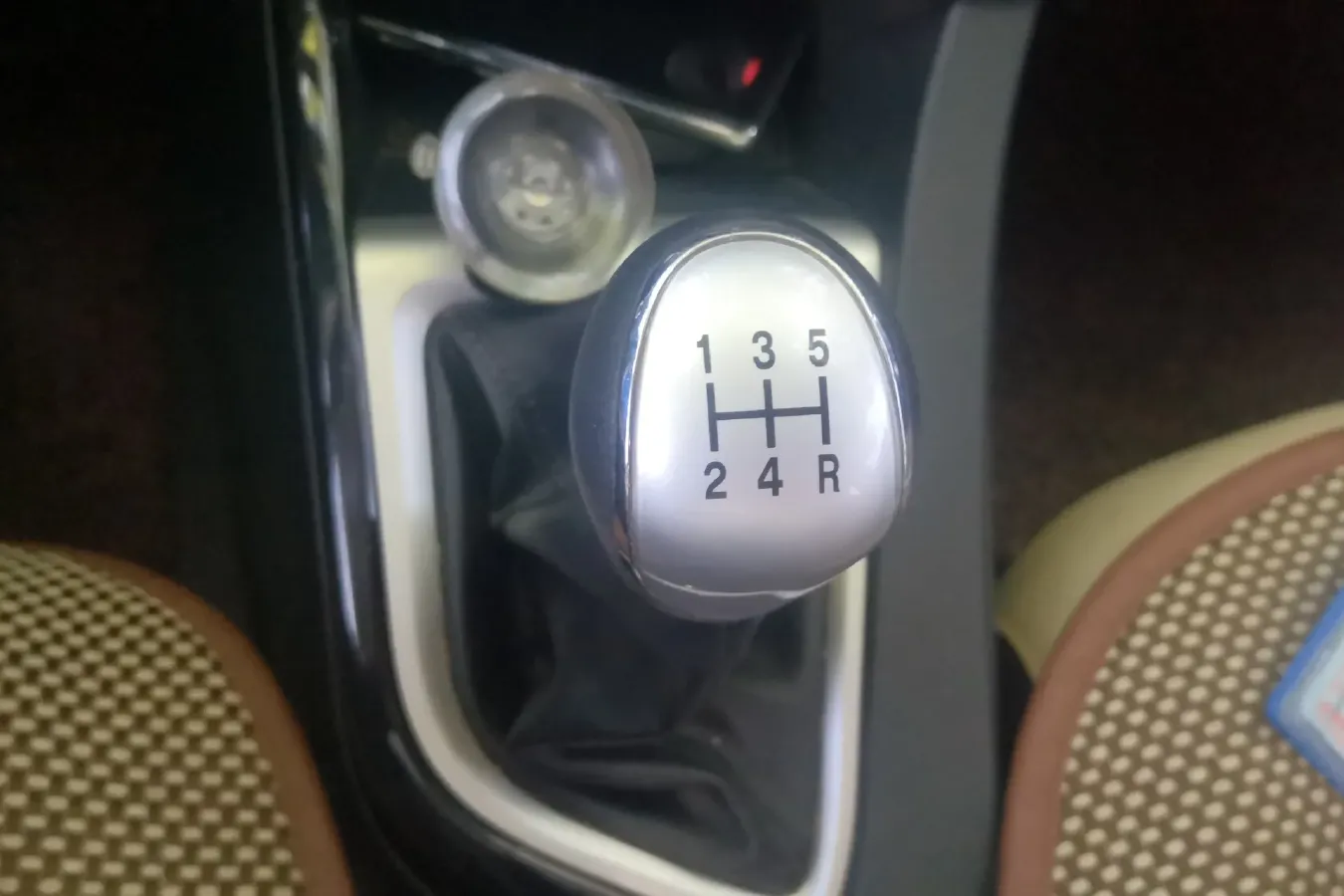 2016 ChangAn Alsvin V7 1.6L 124HP L4 5MT,autocango,china used car exporter,china ev exporter,chinese used car exporter,chinese used ev exporter