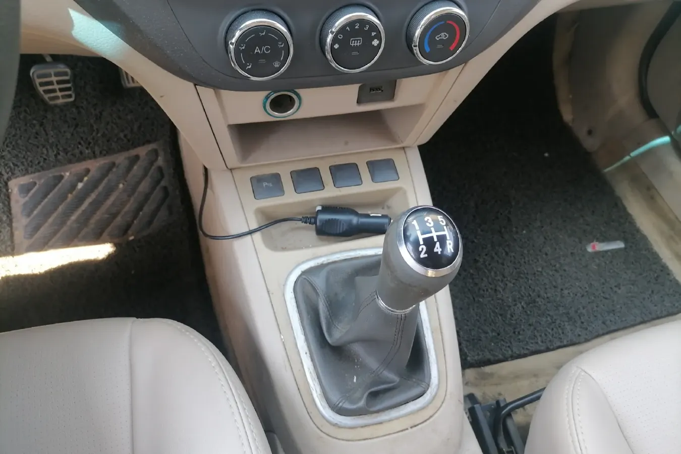 2011 Chery E5 1.5L 109HP L4 5MT,autocango,china used car exporter,china ev exporter,chinese used car exporter,chinese used ev exporter