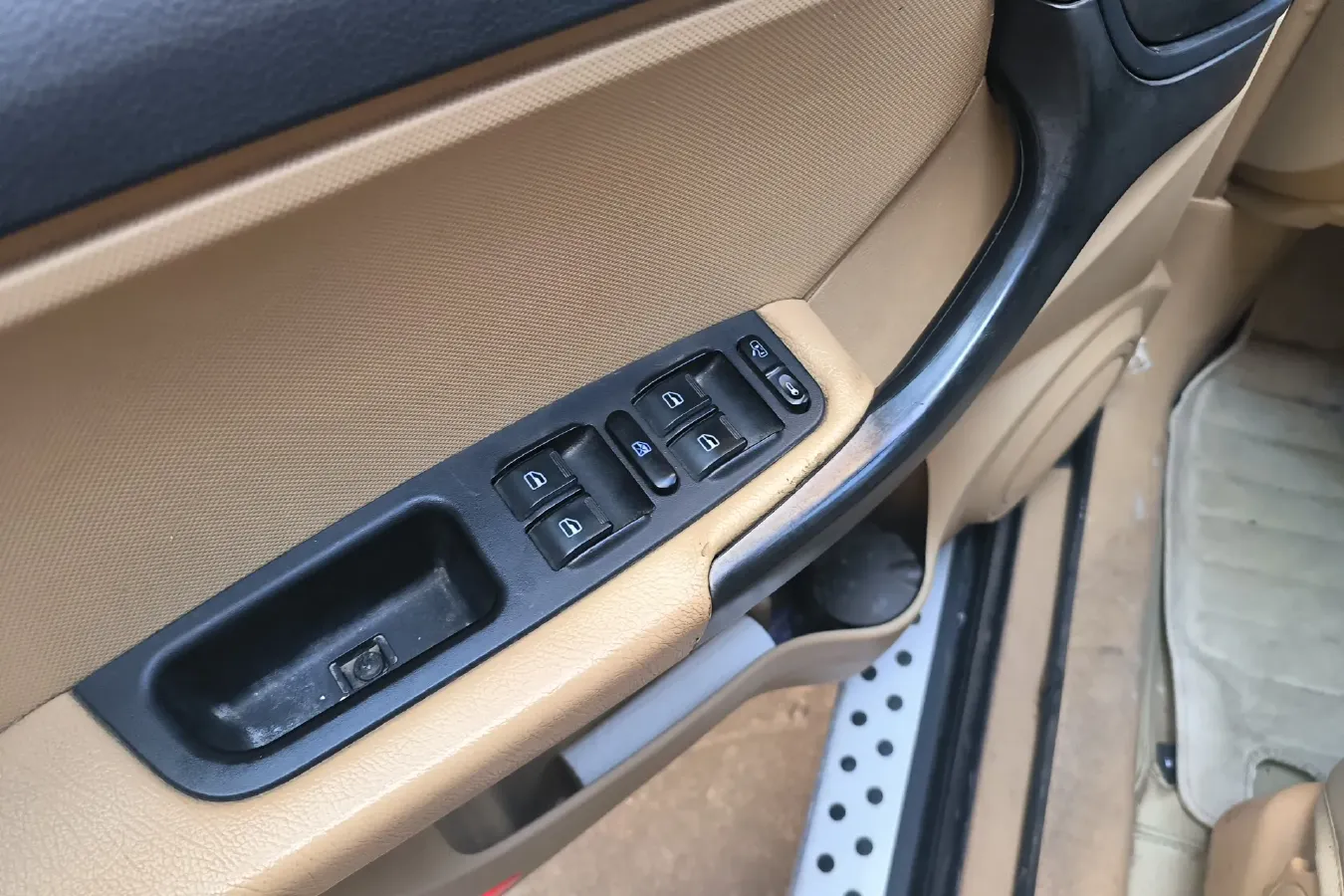 2010 Chery Tiggo 1.6L 119HP L4 5MT,autocango,china used car exporter,china ev exporter,chinese used car exporter,chinese used ev exporter