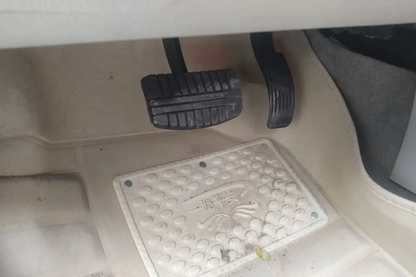 2010 Soueast V3 1.5L 120HP L4 CVT,autocango,china used car exporter,china ev exporter,chinese used car exporter,chinese used ev exporter