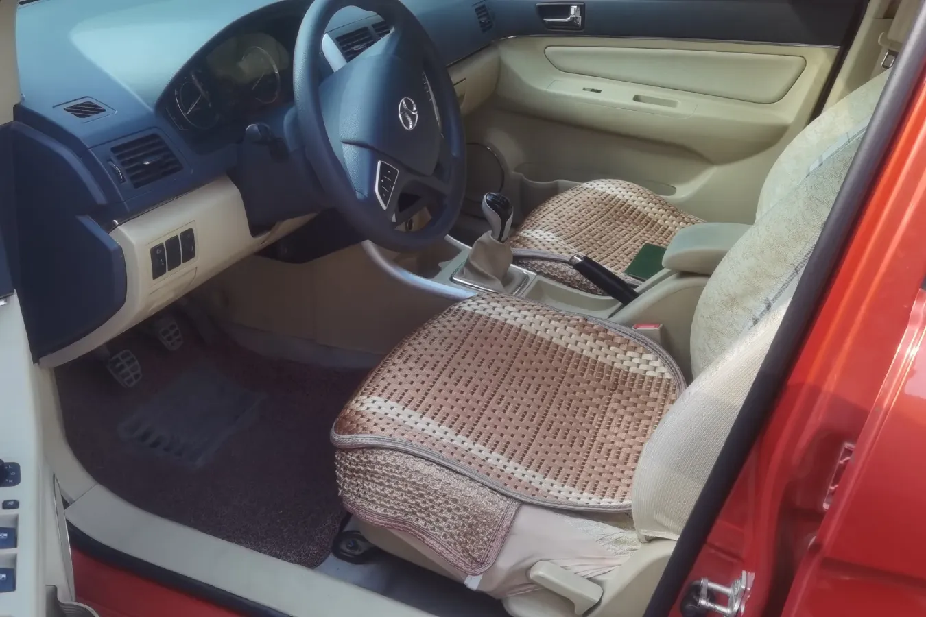 2015 BeiJing Auto Senova D20 1.5L 116HP L4 5MT,autocango,china used car exporter,china ev exporter,chinese used car exporter,chinese used ev exporter