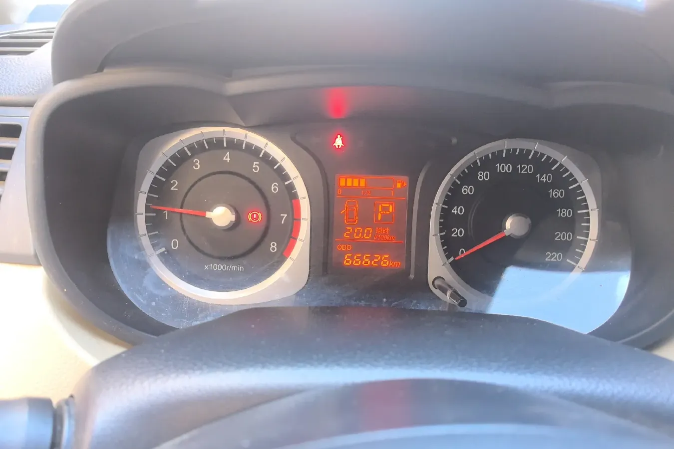 2012 Venucia R50 1.6L 117HP L4 4AT,autocango,china used car exporter,china ev exporter,chinese used car exporter,chinese used ev exporter