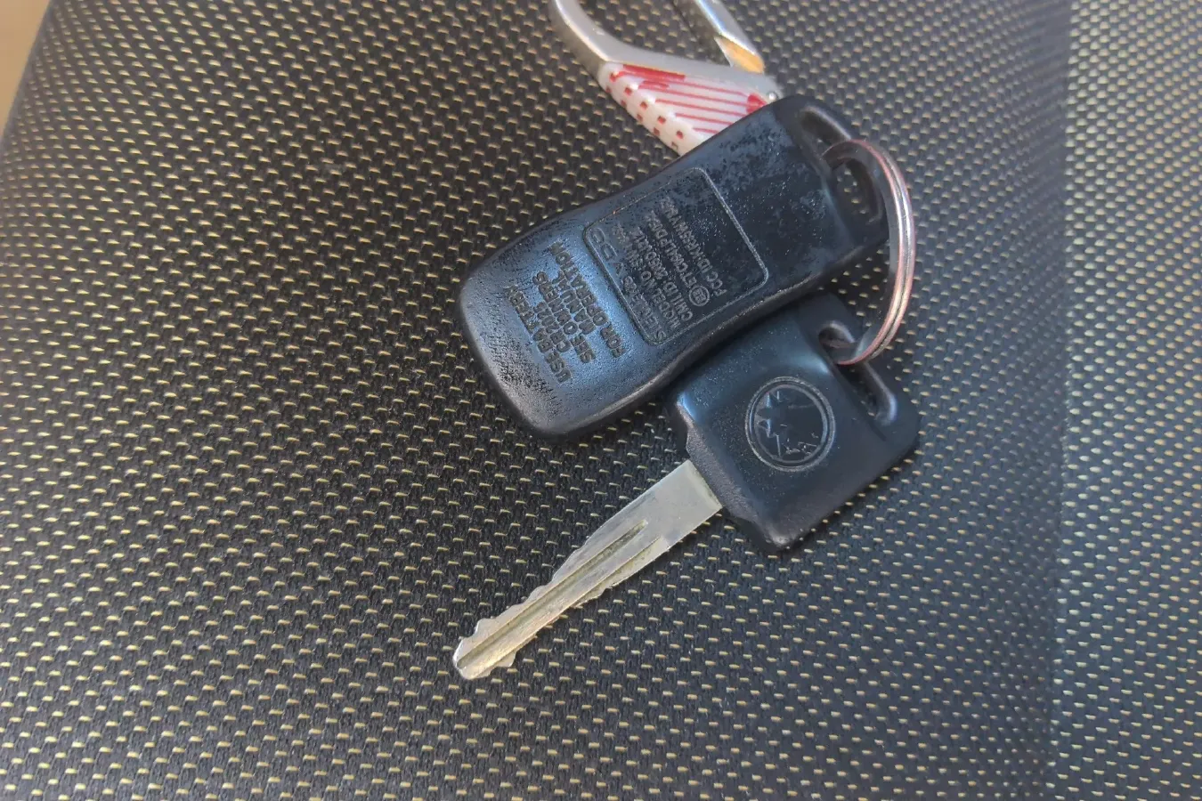 2012 Venucia R50 1.6L 117HP L4 4AT,autocango,china used car exporter,china ev exporter,chinese used car exporter,chinese used ev exporter