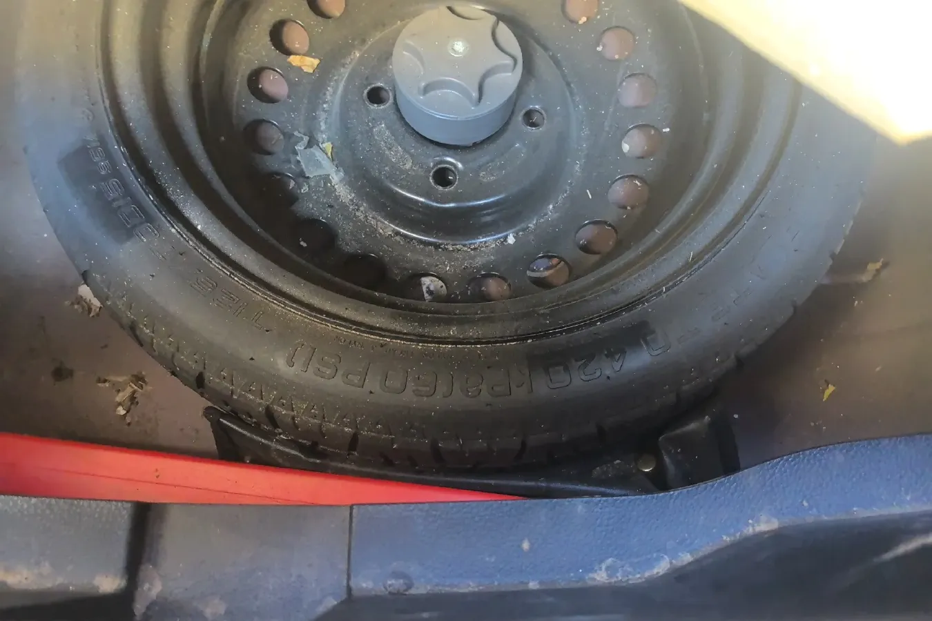 2012 Venucia R50 1.6L 117HP L4 4AT,autocango,china used car exporter,china ev exporter,chinese used car exporter,chinese used ev exporter