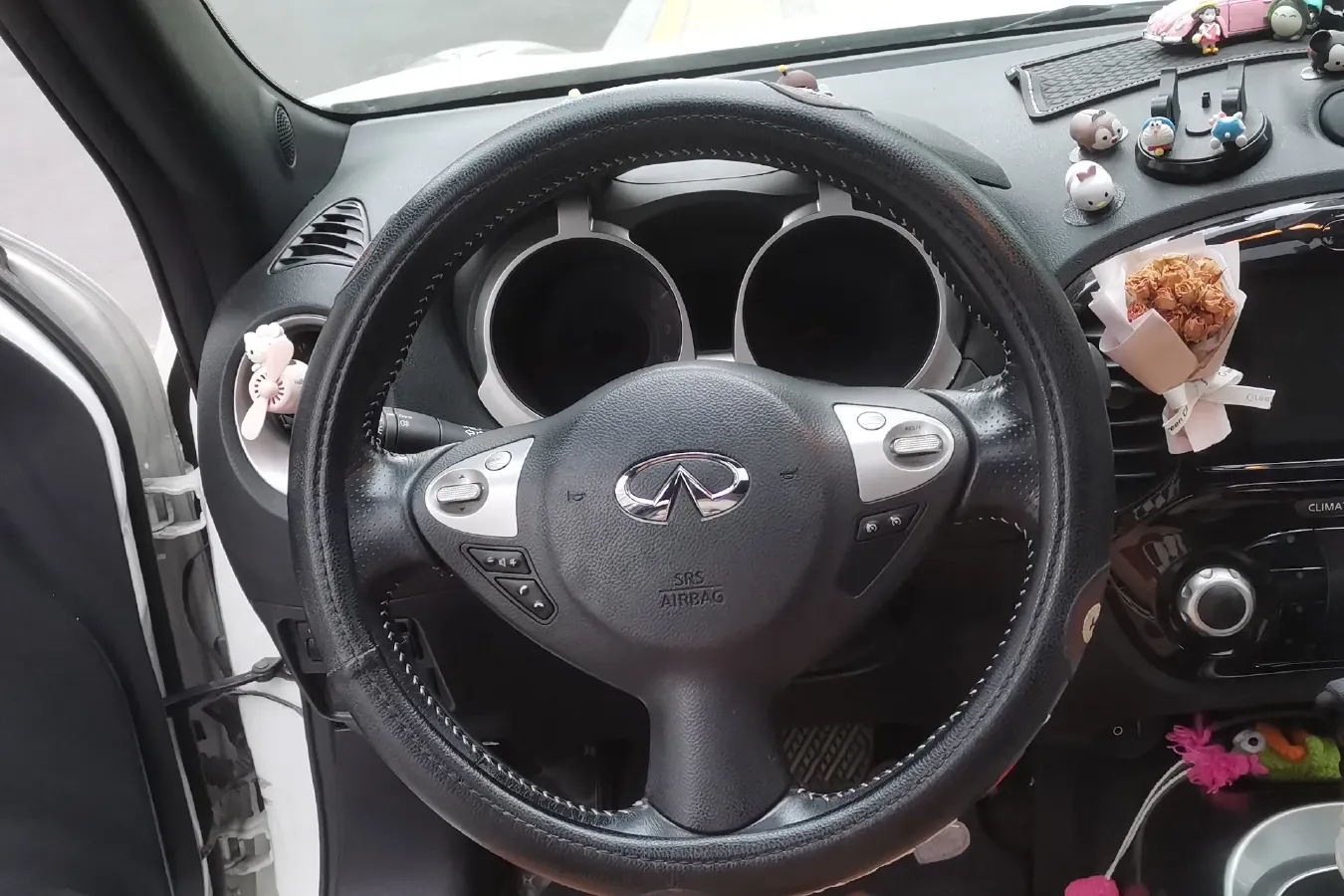 2014 Infiniti ESQ 1.6L 116HP L4 CVT,autocango,china used car exporter,china ev exporter,chinese used car exporter,chinese used ev exporter