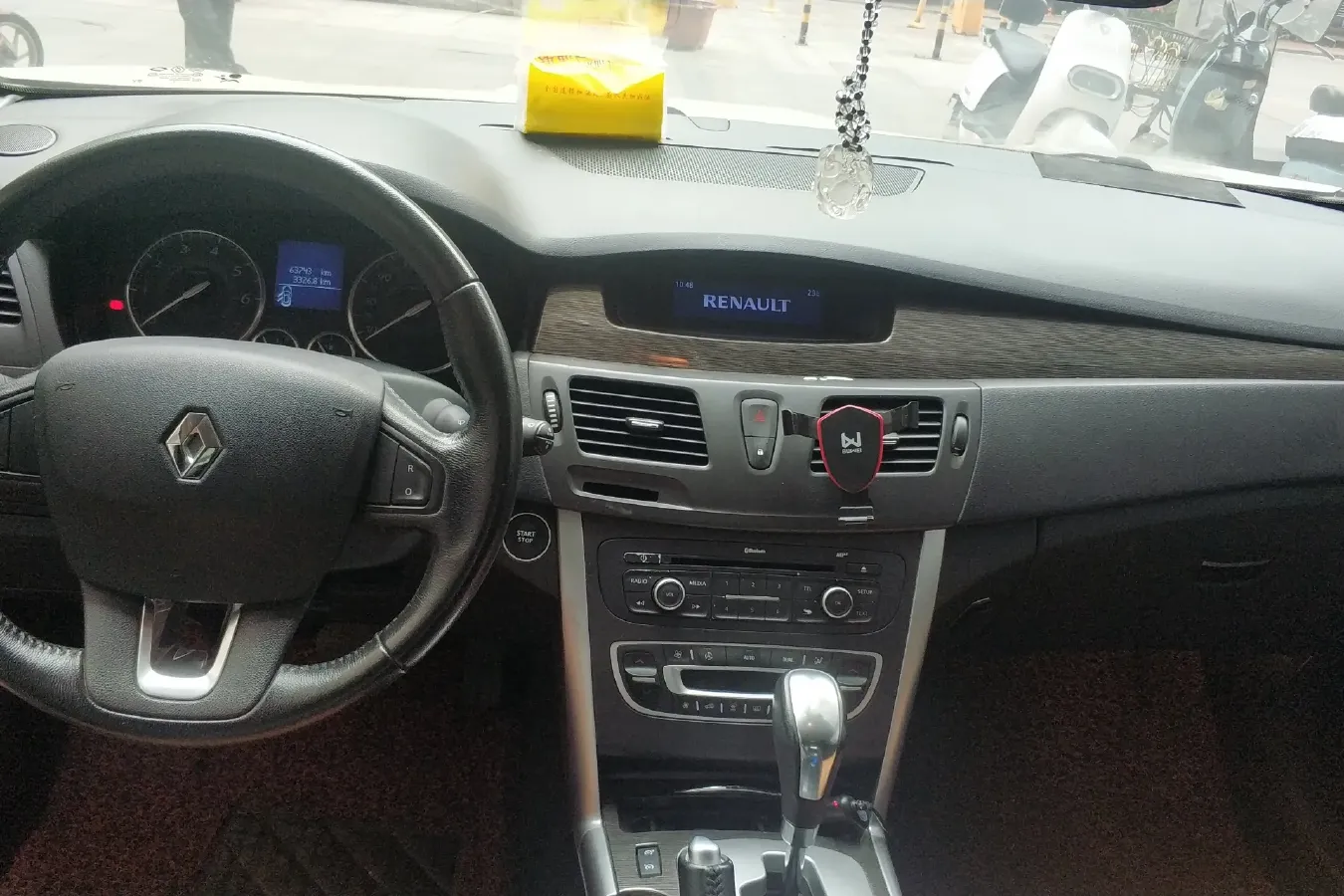 2013 Renault  Latitude 2.0L 139HP L4 CVT,autocango,china used car exporter,china ev exporter,chinese used car exporter,chinese used ev exporter